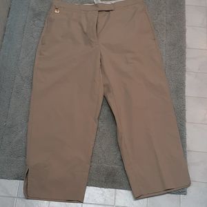 Lizgolf Capri Tan Pants